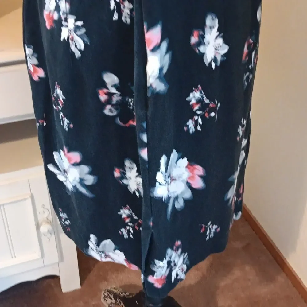 Lands' End Dark Floral Sleeveless Ponte Dress - Picture 8 of 11